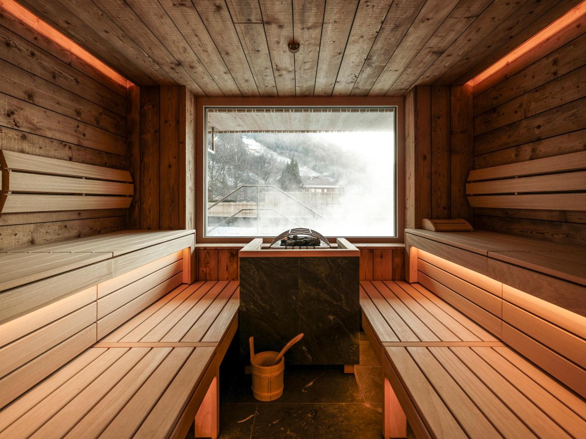 Spa & Naturhotel Outside Matrei in Osttirol Exterior photo