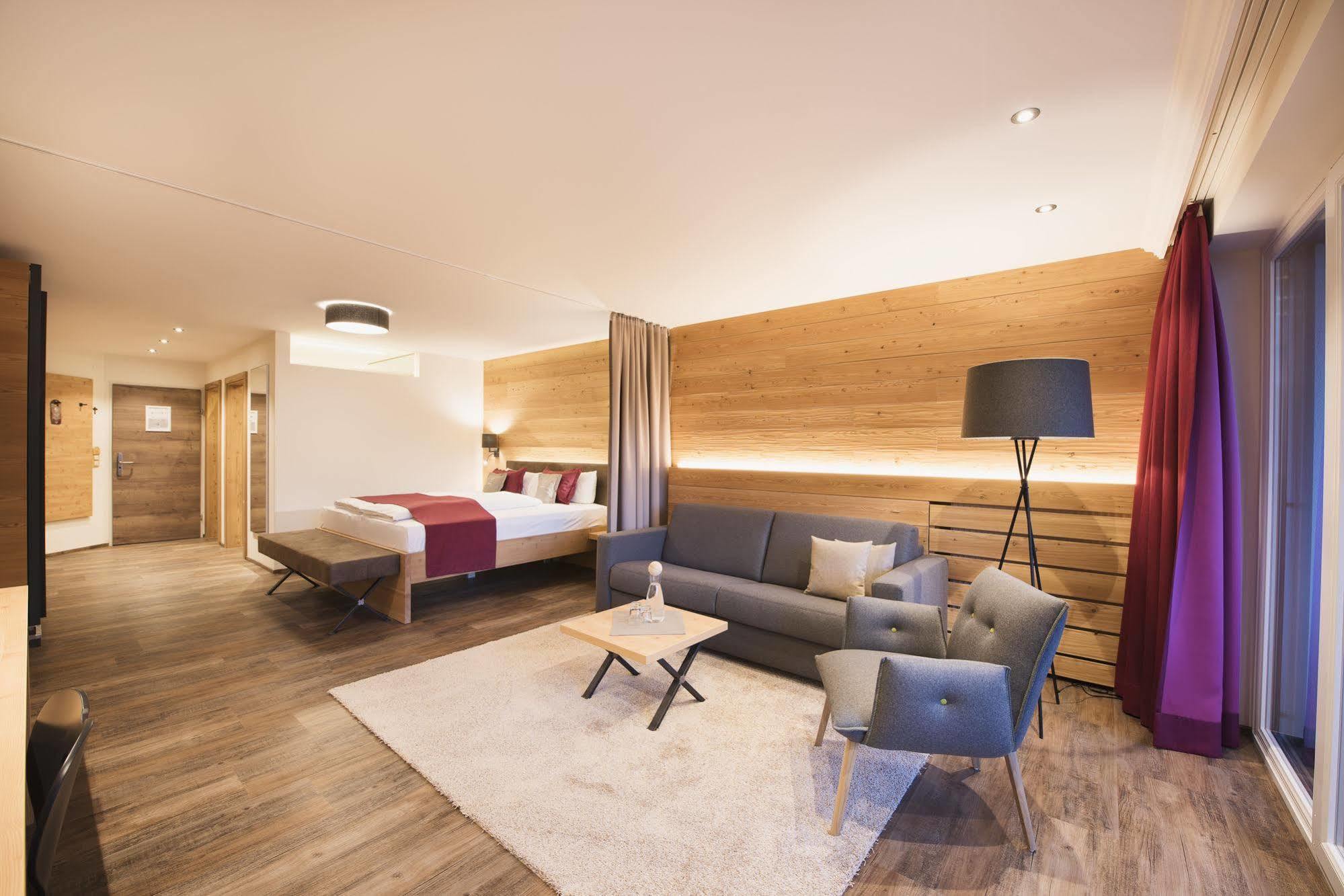 Spa & Naturhotel Outside Matrei in Osttirol Exterior photo