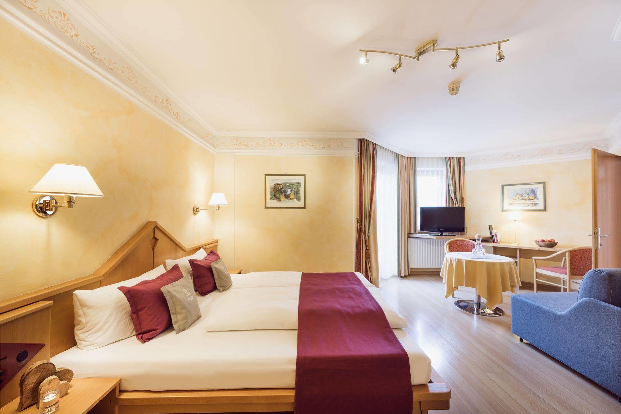 Spa & Naturhotel Outside Matrei in Osttirol Exterior photo